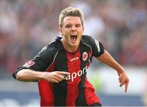 对方防线的 对方防线的